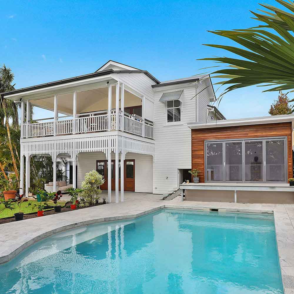 preciosa casa con piscina